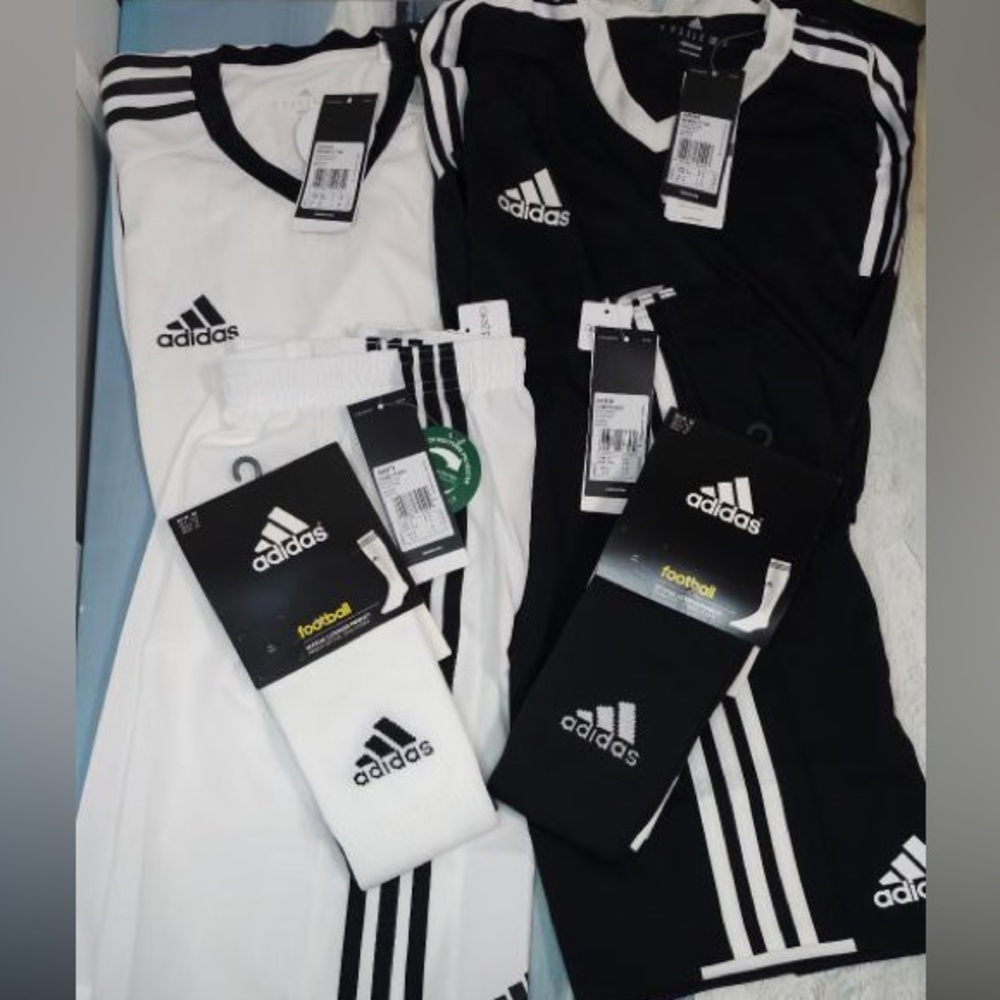 Adidas goal keeper set